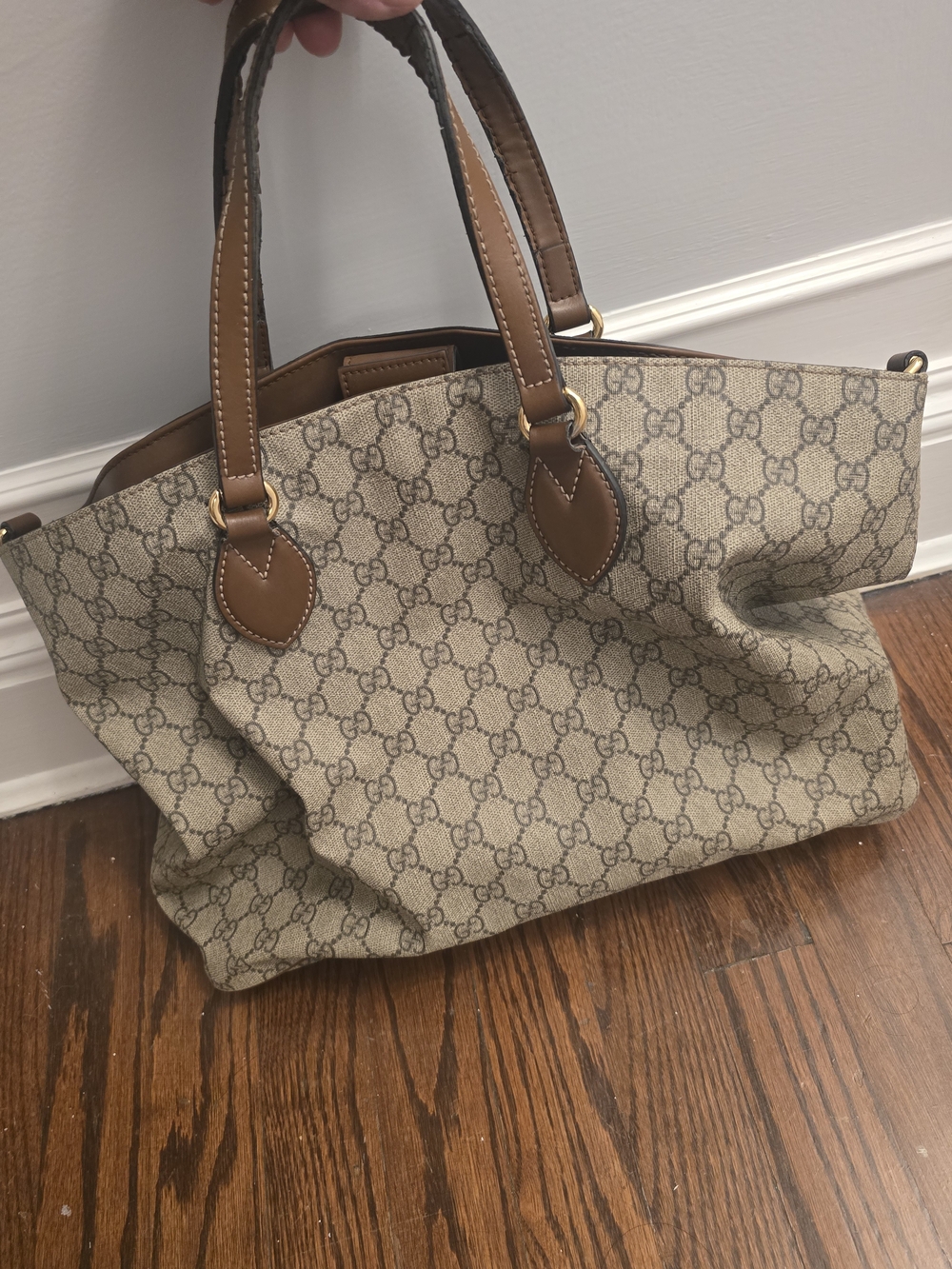 Gucci GG Supreme Soft Canvas Tote Beige Ebony Authtic